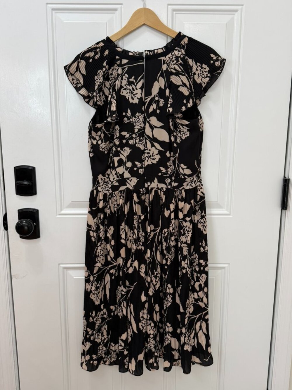 White House Black Market Black Floral Sophisticated Midi Dress Size 6 - Picture 4 of 7